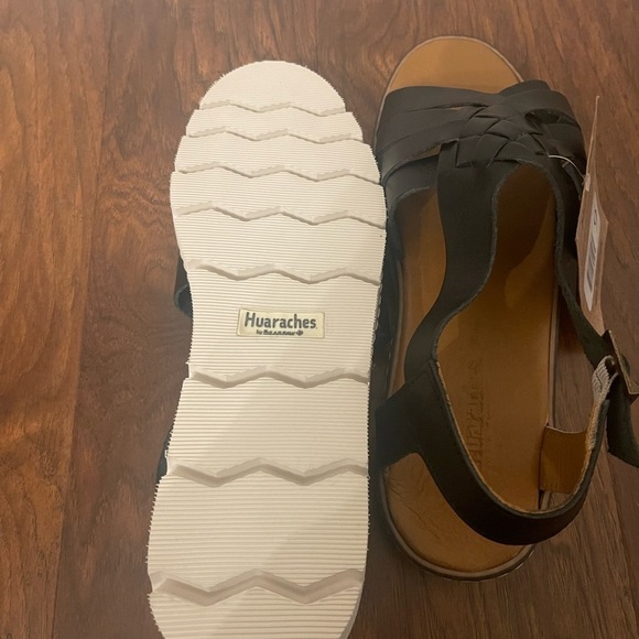 NWT Huaraches by Bearpaw Leather Sandals Size 9 - Picture 6 of 6
